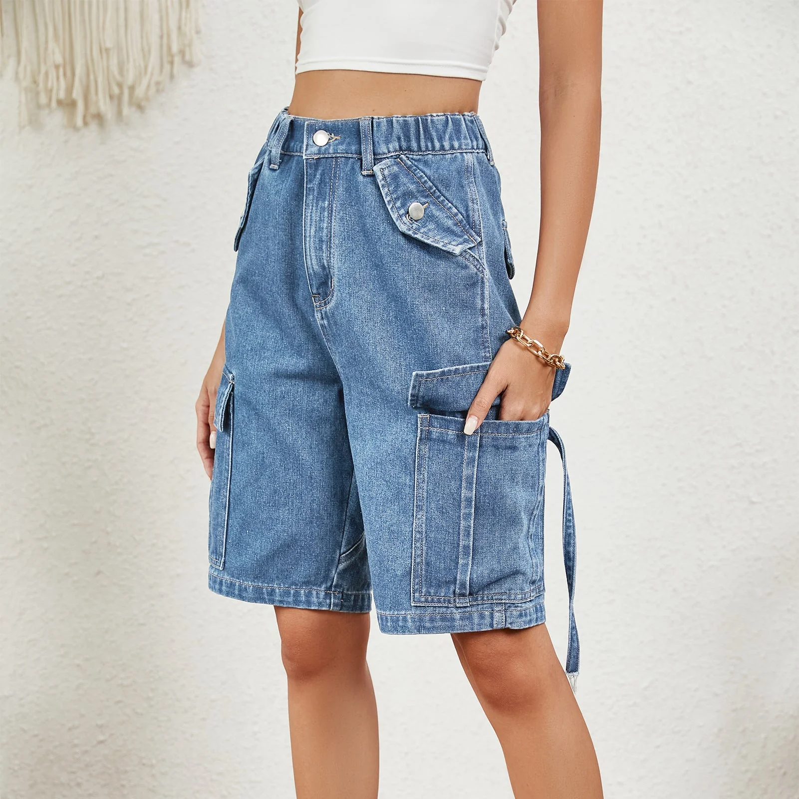 Shorts cargo pour femmes avec poches hautes et taille ajustable Chic et élégant - Image 2