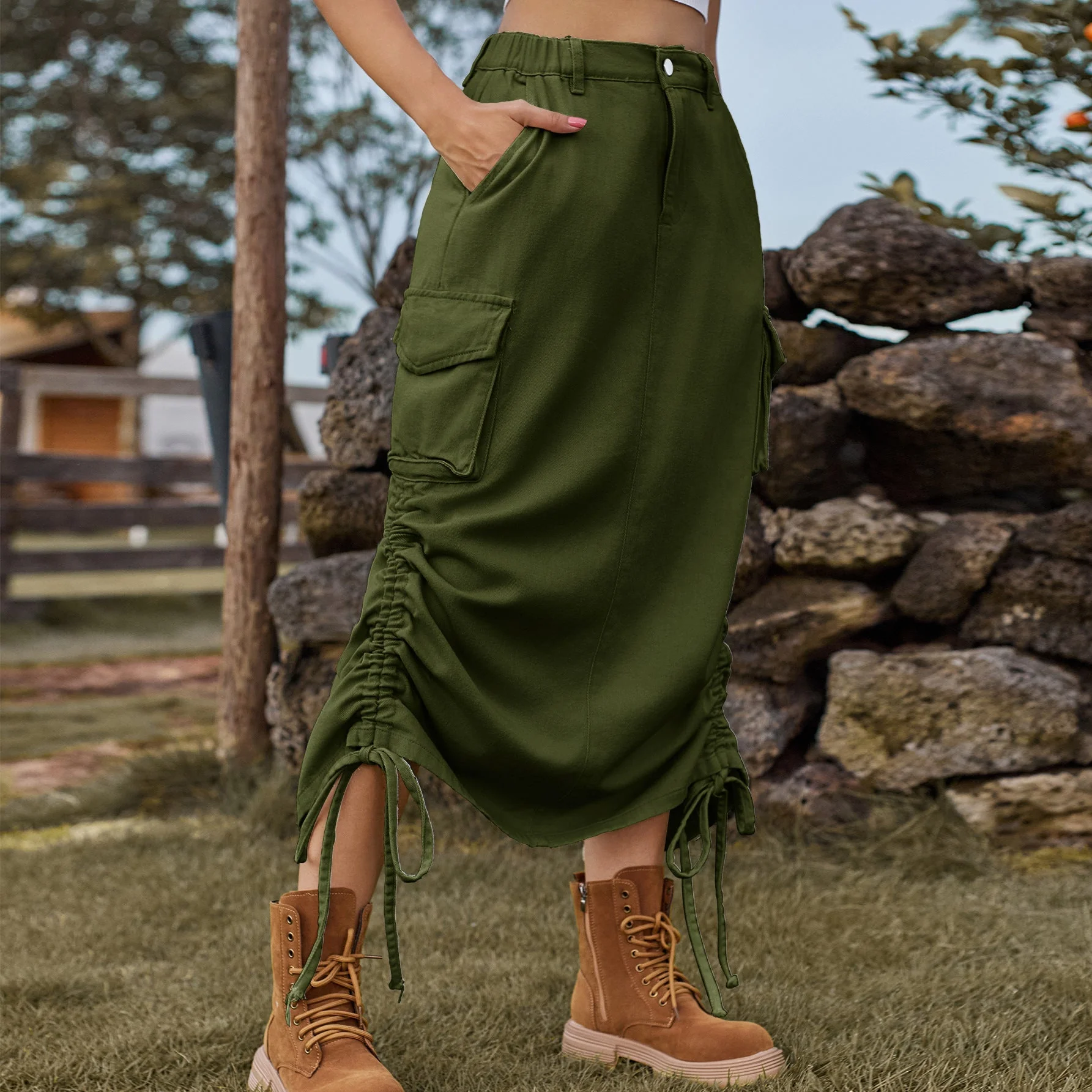 Jupe cargo pour femme avec taille réglable et poches latérales pratiques - Image 4