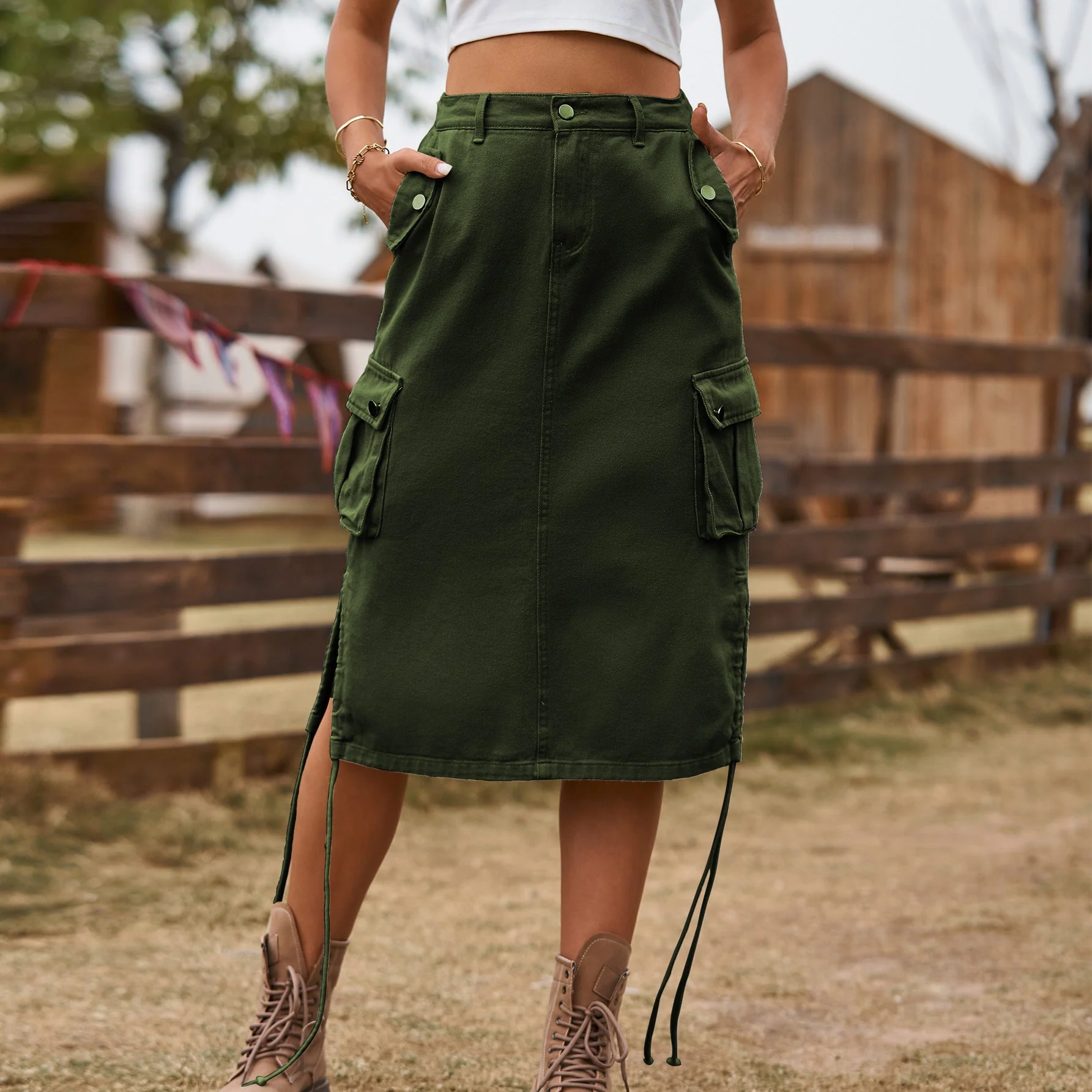 Jupe cargo pour femmes avec poches latérales et ourlet ajustable - Image 4