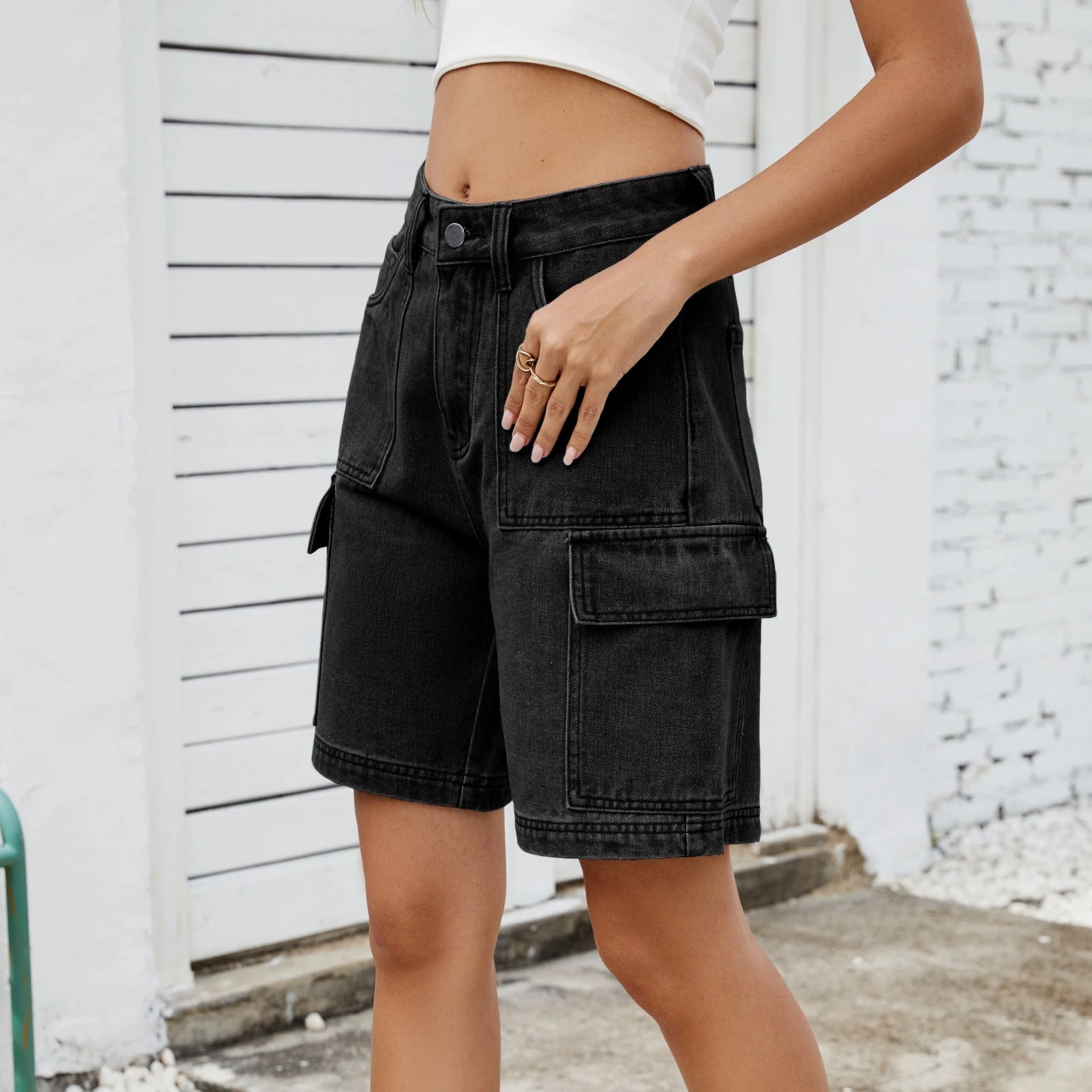 Shorts cargo femme avec poches latérales et taille haute - Image 6