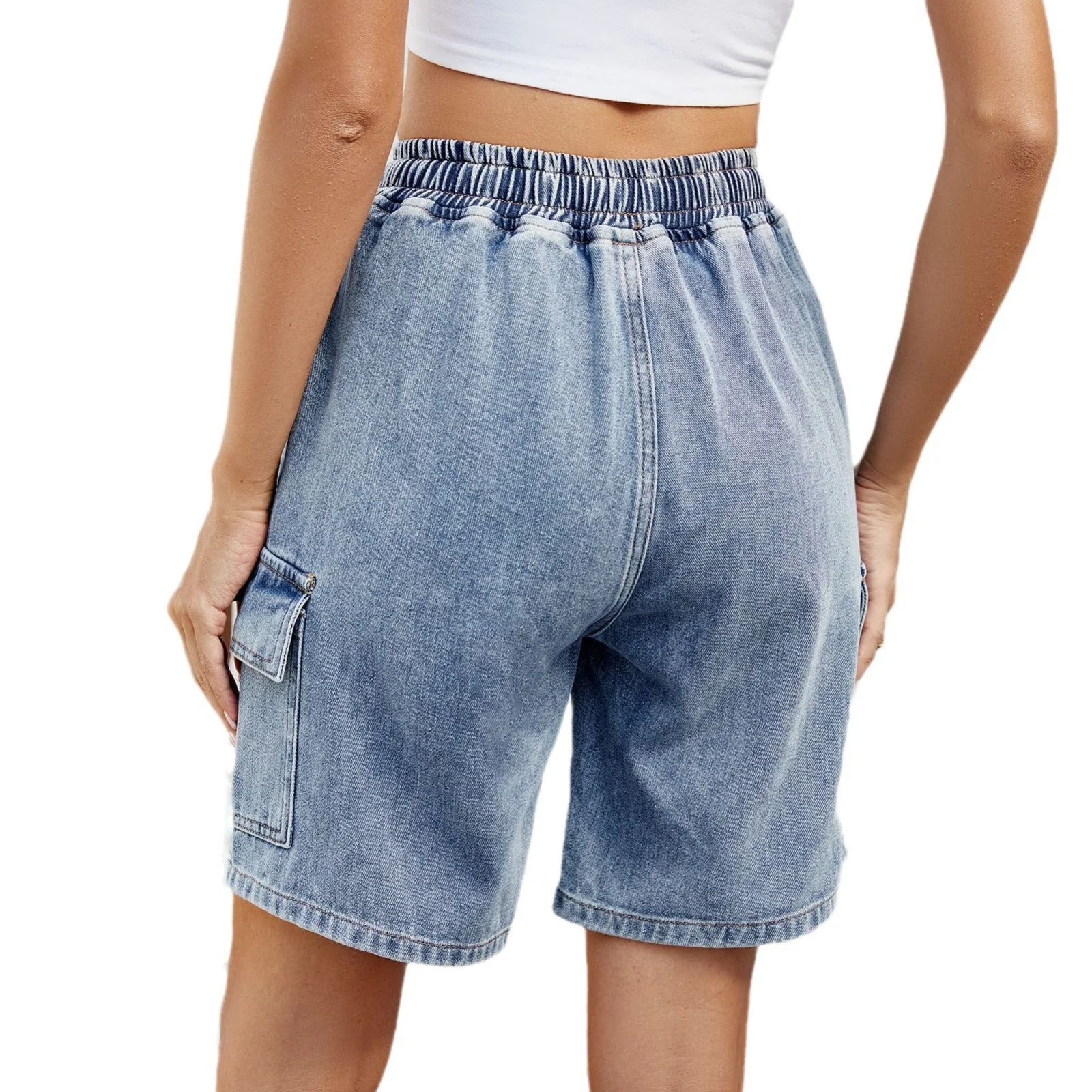 Shorts cargo femme avec taille élastique et poches latérales pratiques - Image 5