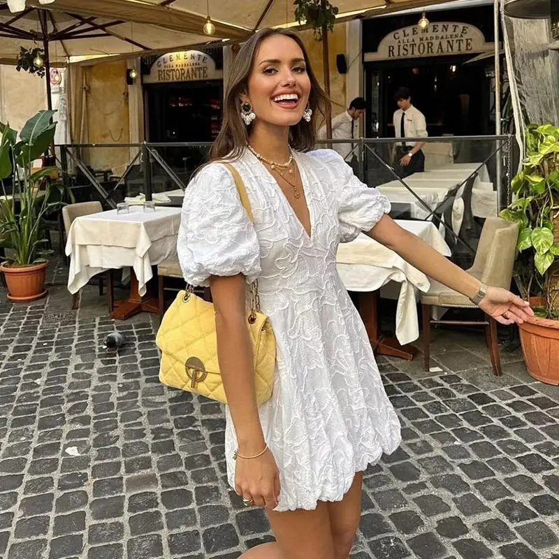 Sophia - Petite Robe de Soirée Blanche - Manches Bouffantes - Image 2