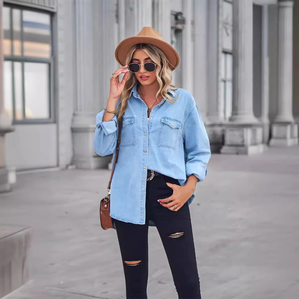Veste en jean pour femmes au style décontracté avec poches plaquées et détails de boutons - Image 2